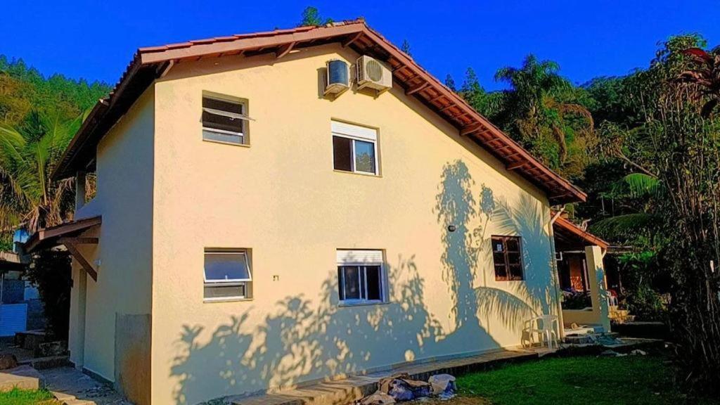 Piscina Climatizada, Jacuzzi E Com Grande Area Verde Ubatuba Luaran gambar